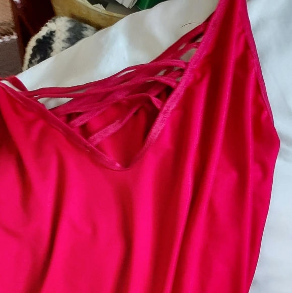 Tanktop - Picture 1 of 2